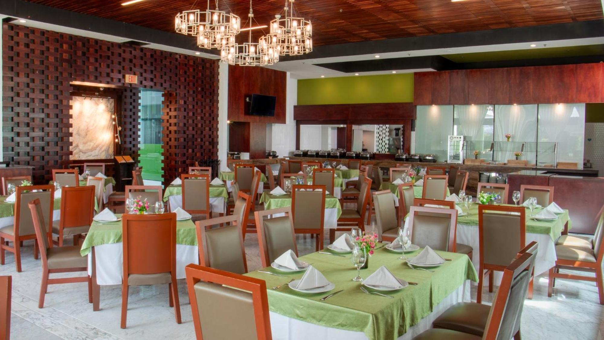 Holiday Inn Queretaro Zona Krystal By Ihg El Salitre Exterior foto